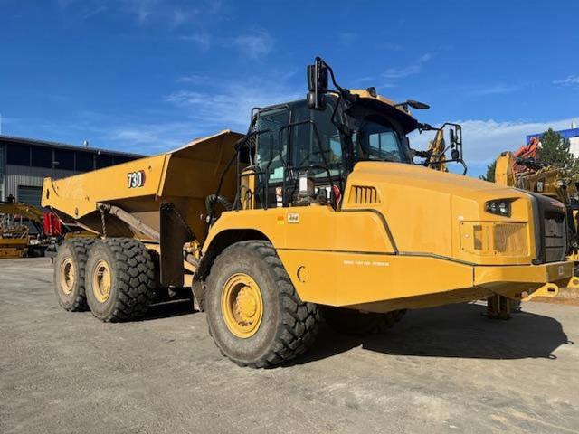 2022 Caterpillar 730 Dump track used