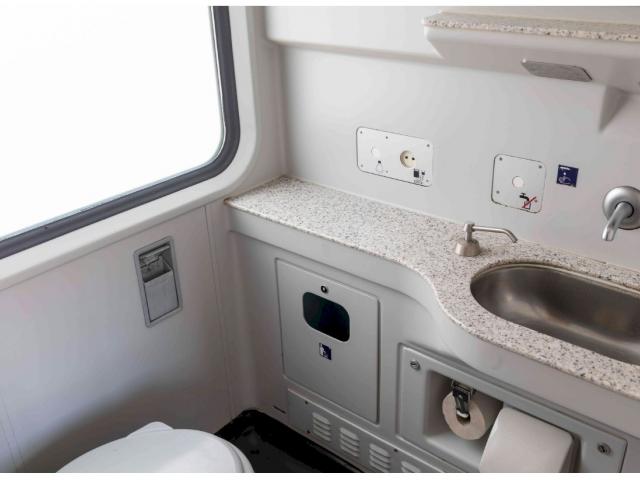 R284.x Trailer Coach, used multi rack conversion available! – Bild 7