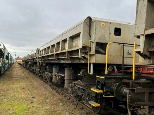 30 x Fas two side dump car for sale - fresh revision.