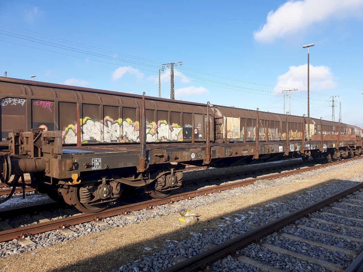 FLAT CAR  UIC  RS   SPECIAL SALE!!
