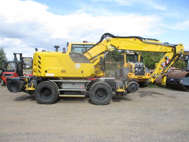 Liebherr A 922 Rail road-rail excavator for sale
